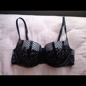Victoria's Secret Very Sexy Push Up Bra