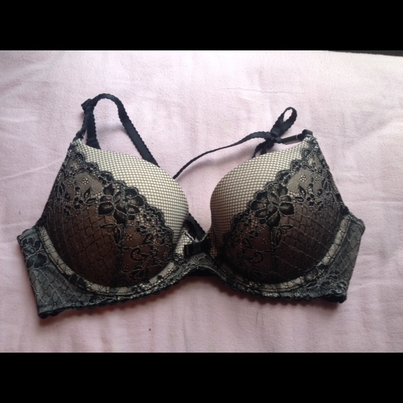 Victoria's Secret strappy Push Up bra