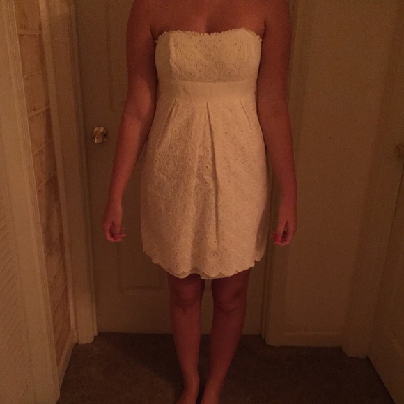 White strapless Lilly dress
