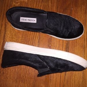 Steve Madden Ecentric Slip Ons in Black