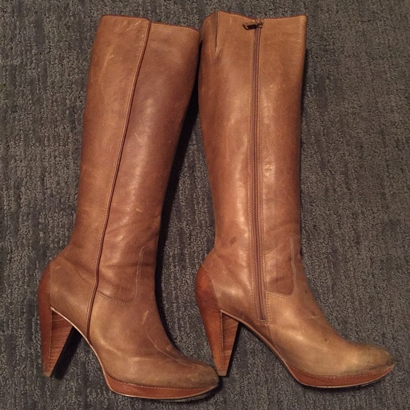 Fossil Tan Leather Heeled Boots