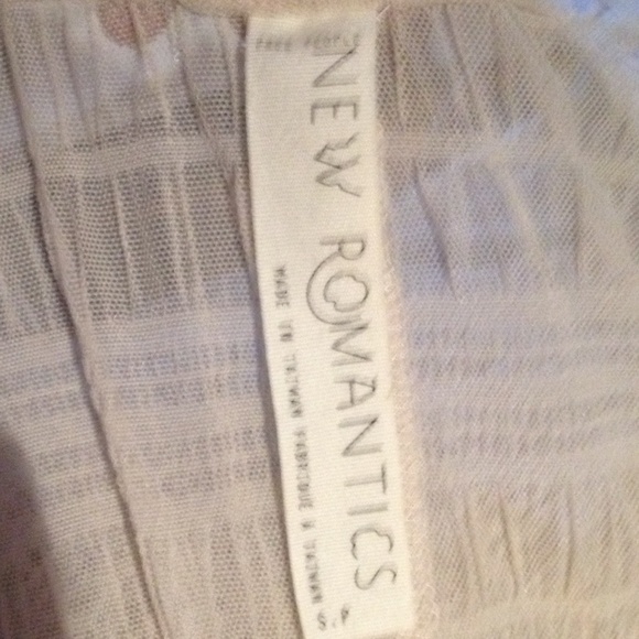 FREE PEOPLE BOHO TOP - Picture 3 of 4