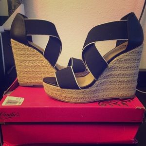 Size 7.5 Wedges!!!