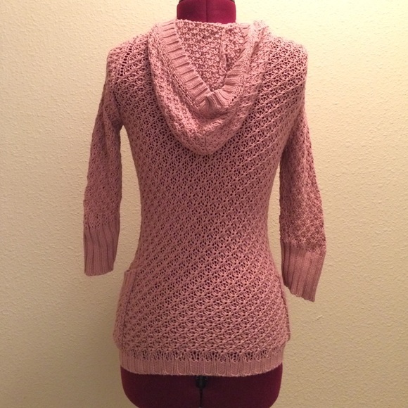 Rose Colored Loose Weave Cardigan - Picture 2 of 4