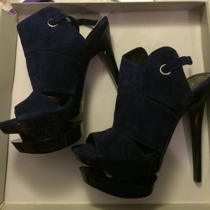 Sexy Jessica Simpson heels