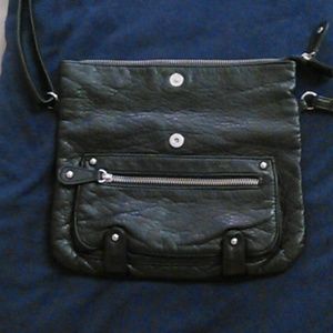 BLACK PURSE!!