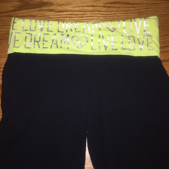 SOLD‼️CUTE Aero leggings with rhinestones - Picture 2 of 2