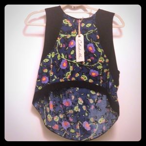 NWT CleoBella Floral crop top