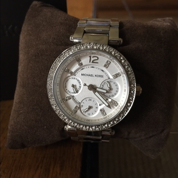 SOLD. Michael Kors Parker Mini Multifunction W