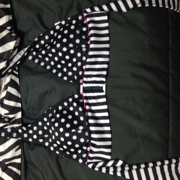 Bathing Suit - Picture 3 of 4