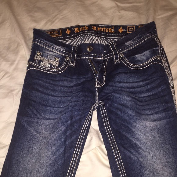 Women's Rock Revival straight leg jeans