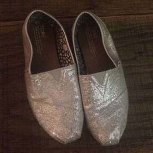 silver sparkly toms