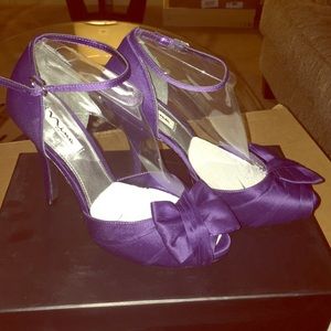 Grape dress heel
