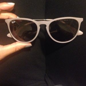 Ray-Ban (Erika)
