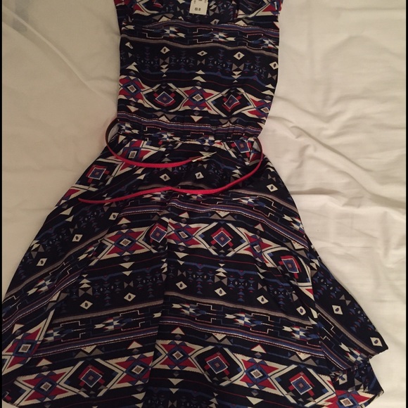NWT Ark & Co aztec print cutout belted dress