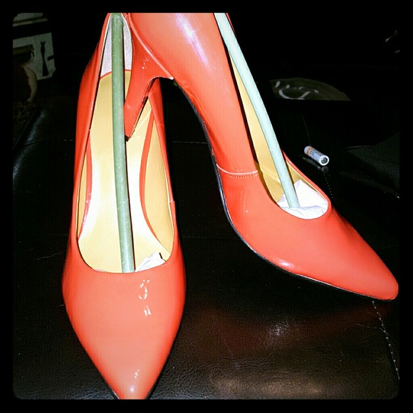 NIB Nine West Gwendle Dayglow Heels