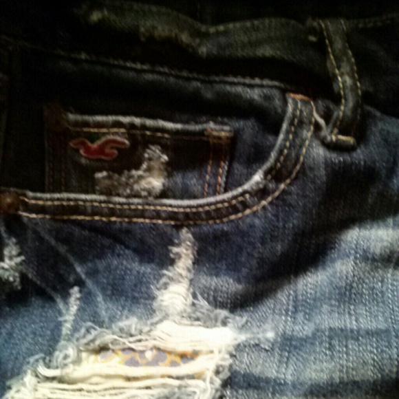 HOLLISTER SKIRT - Picture 2 of 3