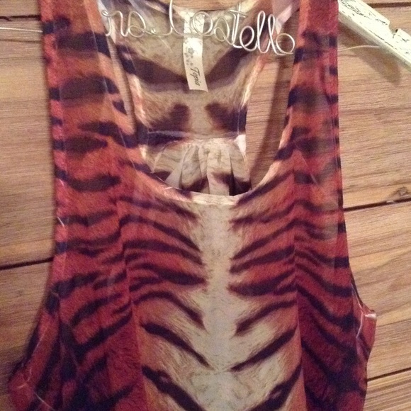 High Low Racerback Top - Picture 3 of 4