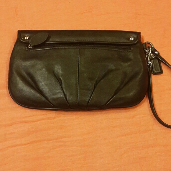 COACH CLUTCH - Picture 2 of 3