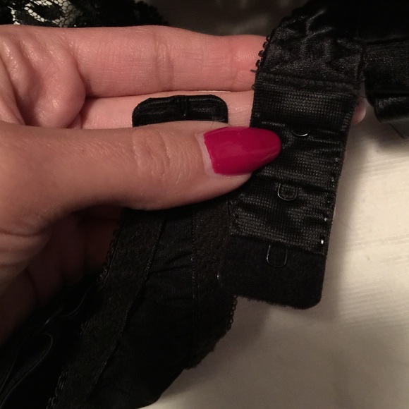 Black lace vintage VS underwire bra beads &sequins - Picture 2 of 4