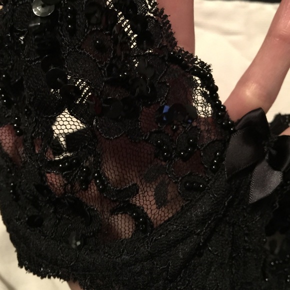Black lace vintage VS underwire bra beads &sequins - Picture 4 of 4