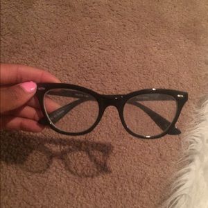 Black cat eye reader