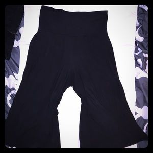 Express black flowing leg yoga pants