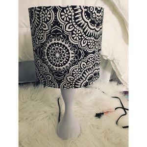 ⭐️SOLD⭐️Black and White Lamp