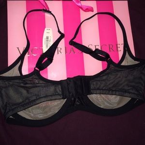 Victoria's Secret Tops - ✨Brand New Victoria's Secret Bra✨ Victoria's Secret Tops - ✨Brand New Victoria's Secret Bra✨