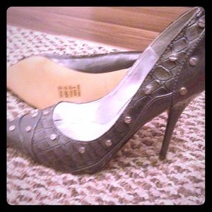 Super hot gray stilettos
