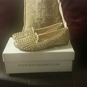 Steve madden studdly loafer gold