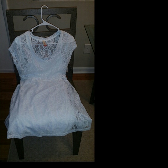 Sold 👚 NO BOUNDARIES LACE DRESS - Picture 1 of 4