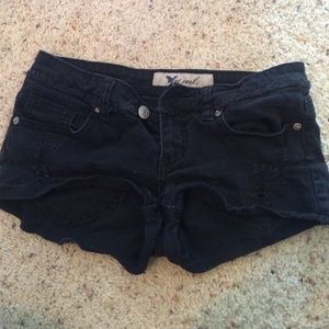 ‼️bundled‼️Black distressed shorts