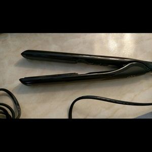 Sultra one inch straightener