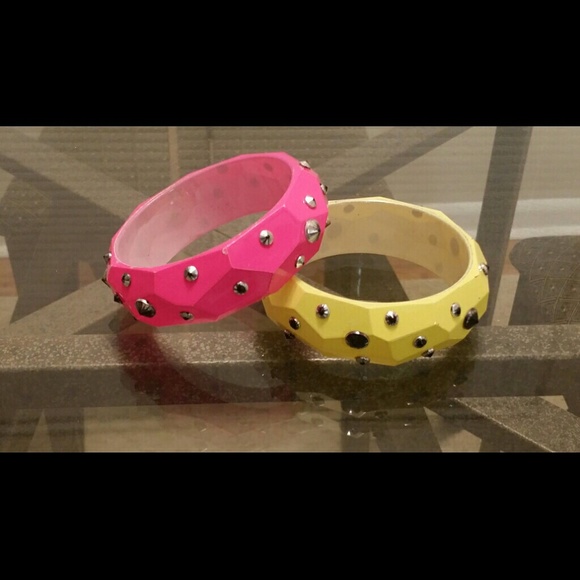Sold 👑 CHARMING CHARMING NEON BANGLES - Picture 1 of 1