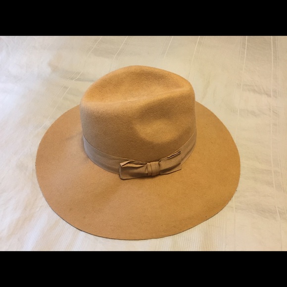 FOREVER 21- Camel felt hat