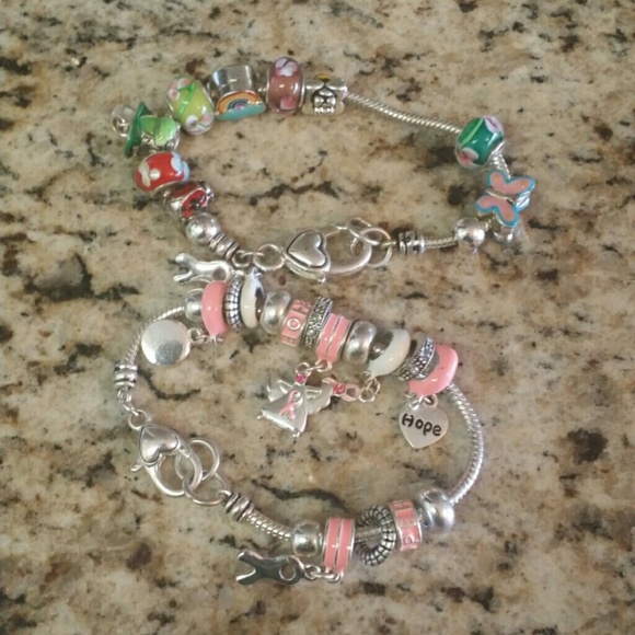 Sold 💥CHARM BRACELET SET - Picture 1 of 1