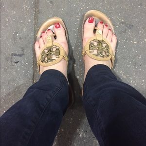 Tory burch Amanda flip flops size 6