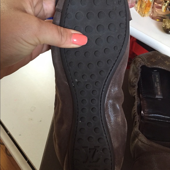 Authentic brown Louis Vuitton buckled moccasins - Picture 3 of 3