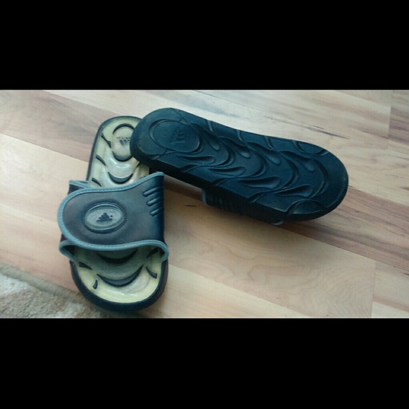 Adidas flops - Picture 2 of 3