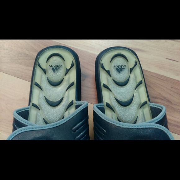 Adidas flops - Picture 3 of 3