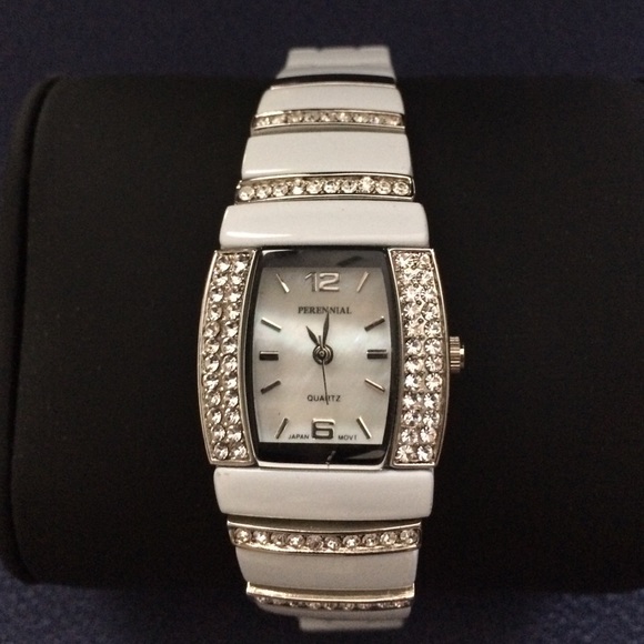 Jewelry - Boutique white watch w/crystals