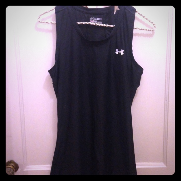Cute black under armor tank!