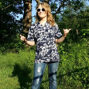 NWoT Hawaiian Scrub Top
