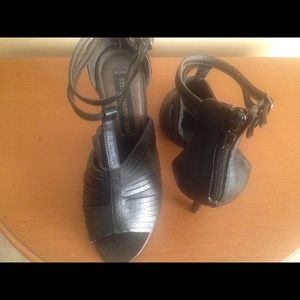 Steve Madden black leather sandals