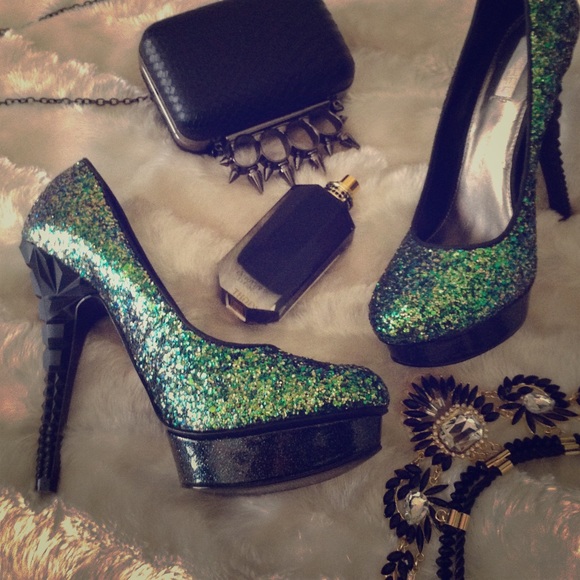 Metallic Green Glitter Edgy Heel