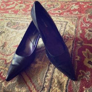 Nine West black, leather kitten heels
