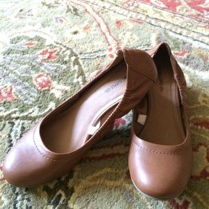 Mossimo camel wedge flats