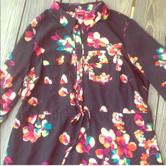 Gorgeous Floral Dress!!