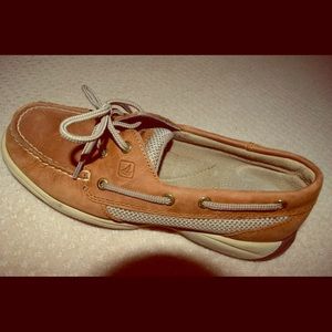 Sperry topsider boat shoes